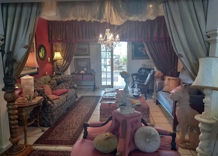 Michael-Angelo Guest House